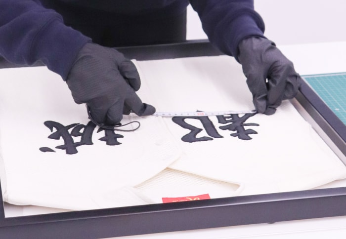 クラフトマンが作業している様子