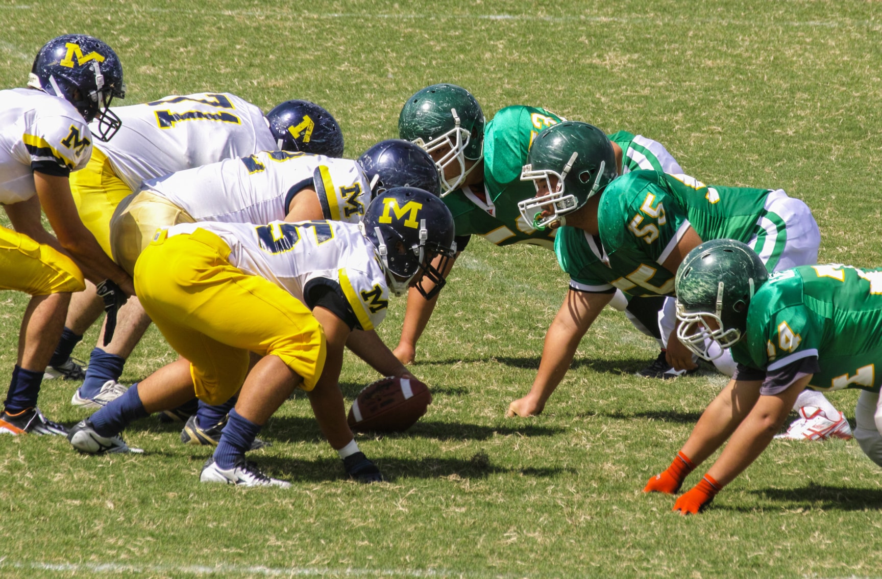 アメフトの試合をしている様子